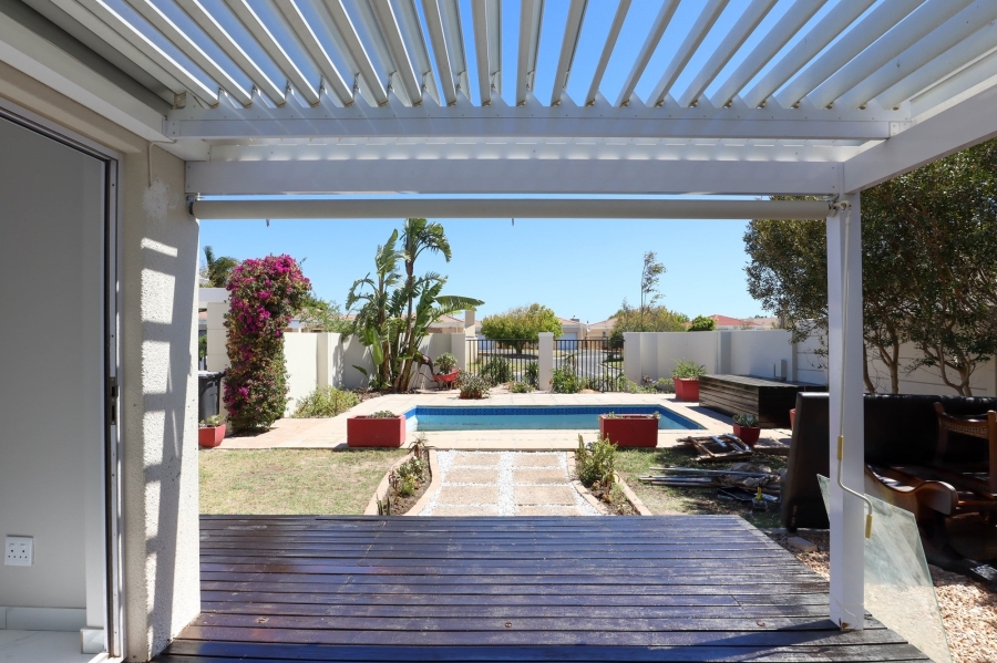 To Let 3 Bedroom Property for Rent in Sunningdale Western Cape